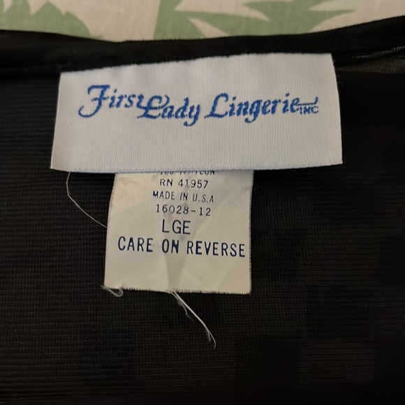 💚EUC First Lady Intimates Robe/Gown - Picture 7 of 9